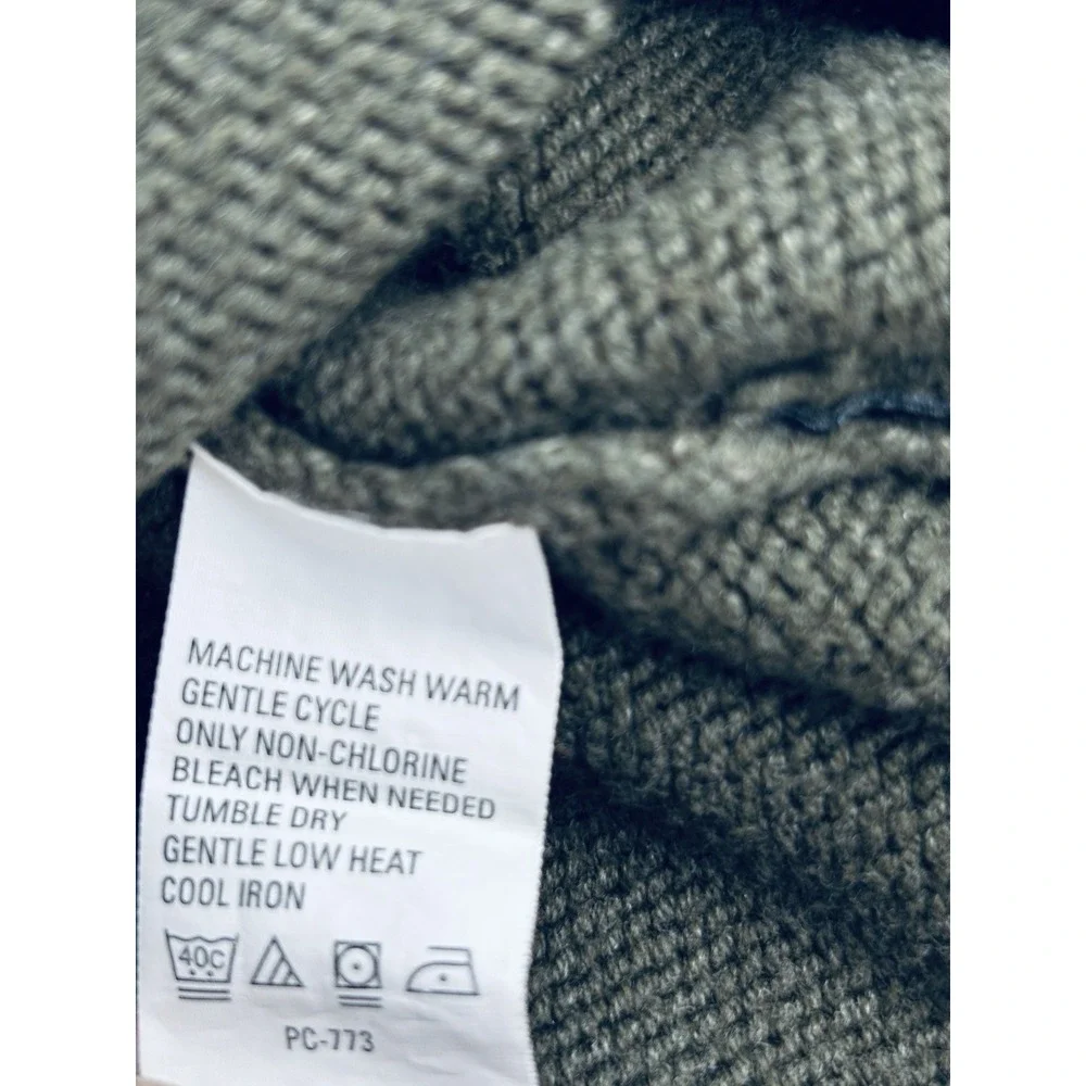 IZOD Men's Sweater Large Dark Green Pullover Knit Crewneck Casual Ribbed - Picture 5 of 10
